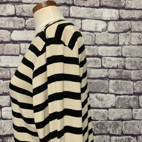 Chico's Striped Top Size Large - Picture 5 of 9